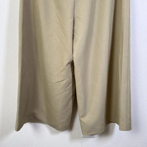 Lavish Alice Women’s Jumpsuit Size 8 Beige Wide Leg Business Formal Occassion - Picture 8 of 10